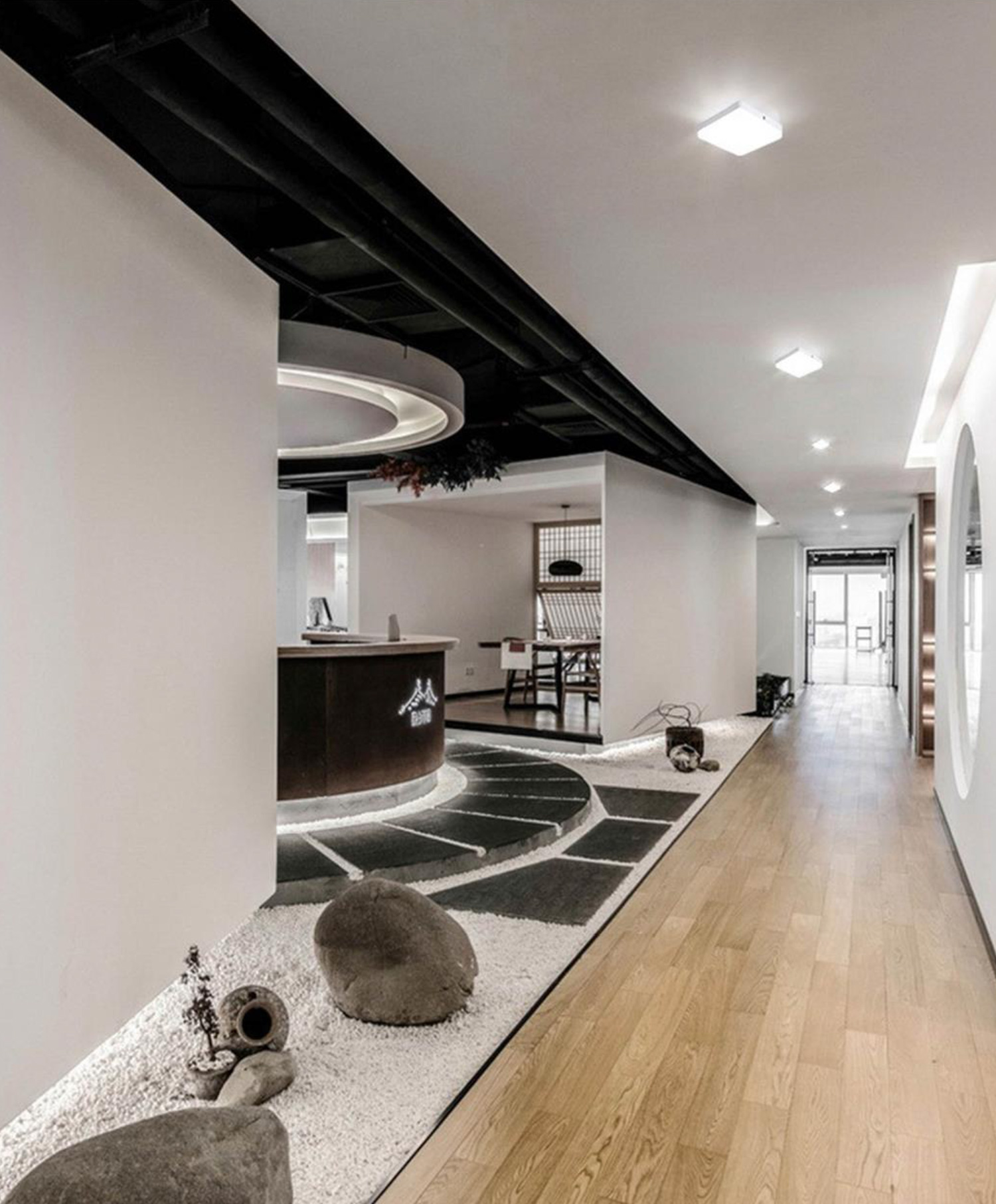 ICE CREAM SURFACE MOUNTED